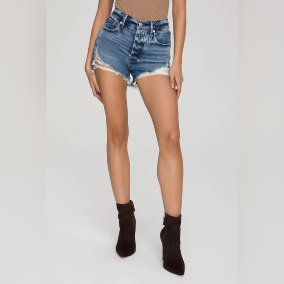 Good American Bombshell Cutoff Denim Shorts in Blue646 Plus Size 26 - Picture 6 of 8